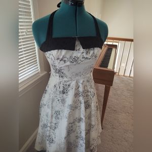 City triangles toil size 7 dress